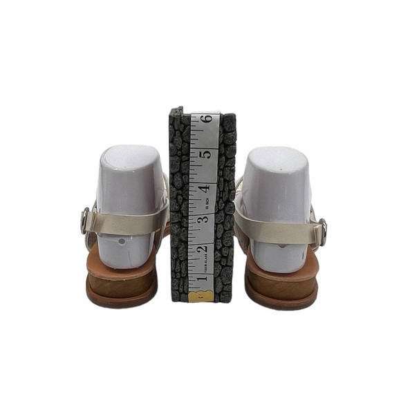 Dolce Vita Women’s Cream Ankle Strap Perforated Sandals Size 7.5 - Picture 7 of 8